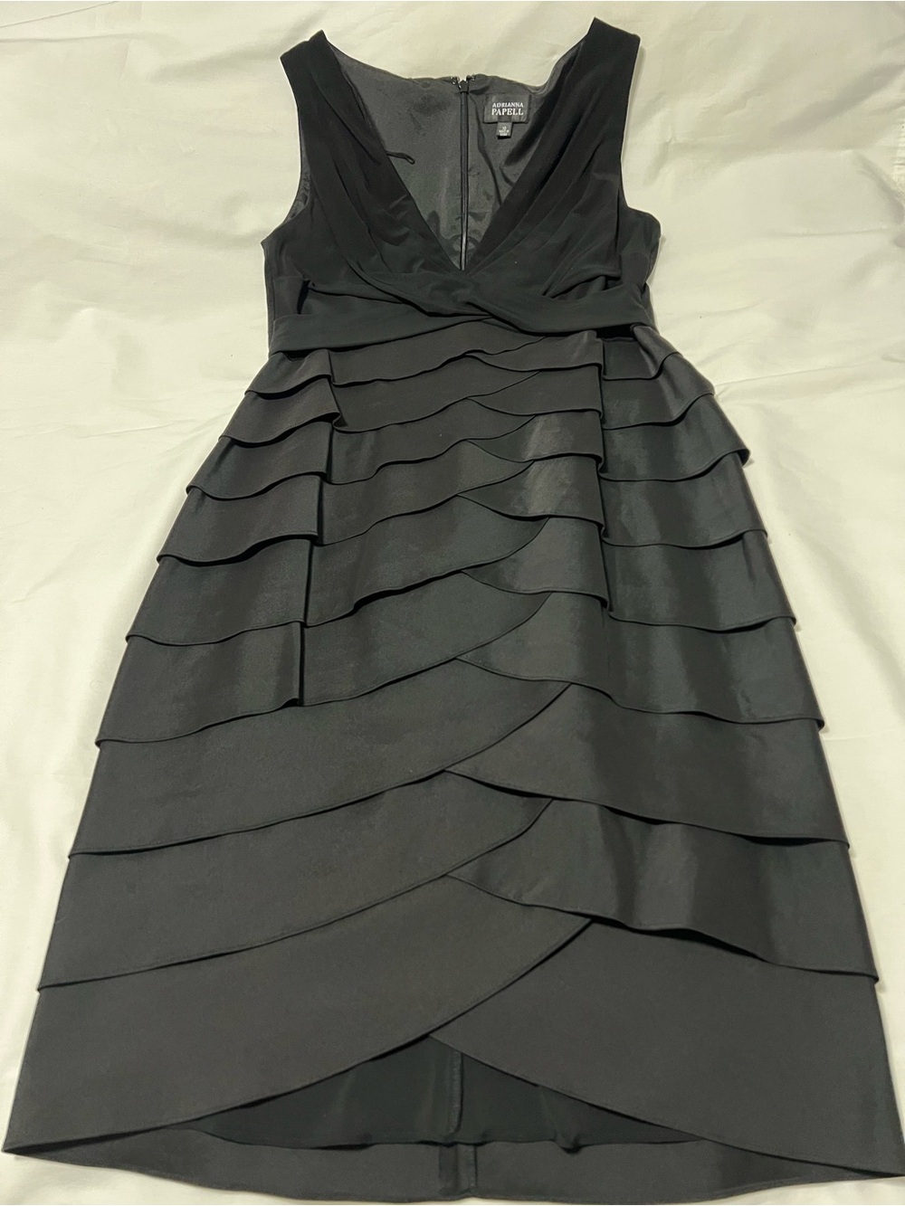 Adrianna Papell Black Sleeveless Tiered V-Neck Midi Dress